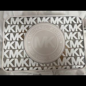 Michael kors Fulton Sport crossbody NWT